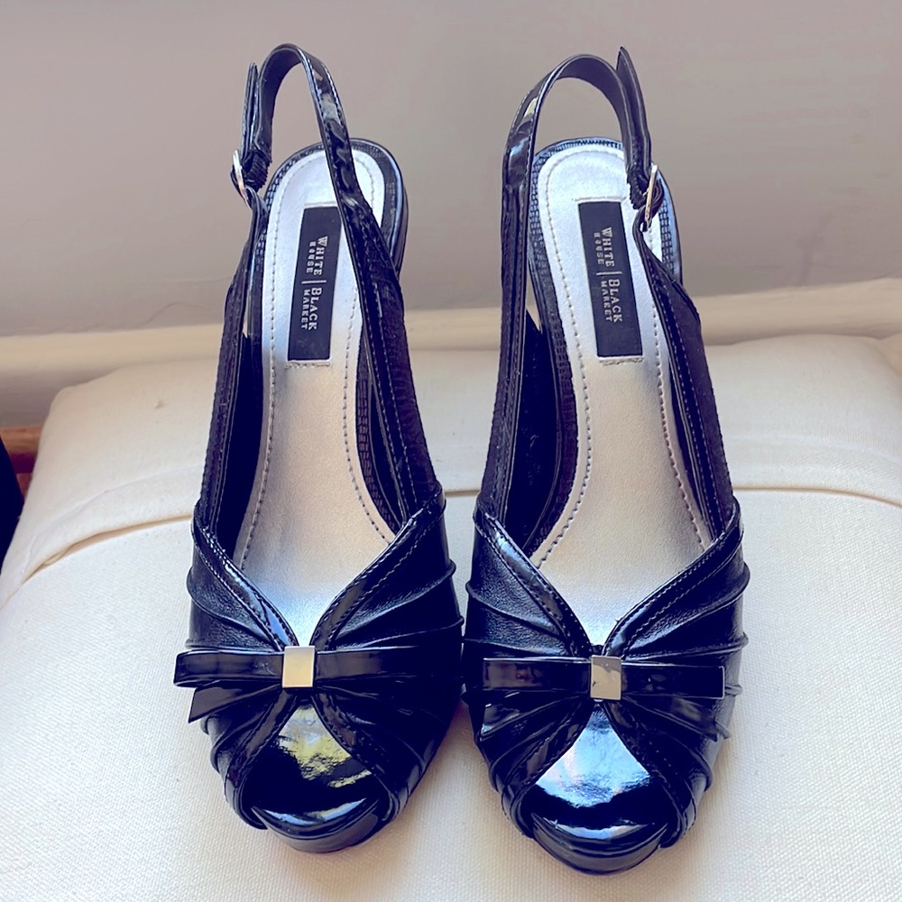 Shiny feminine dress heels 👠